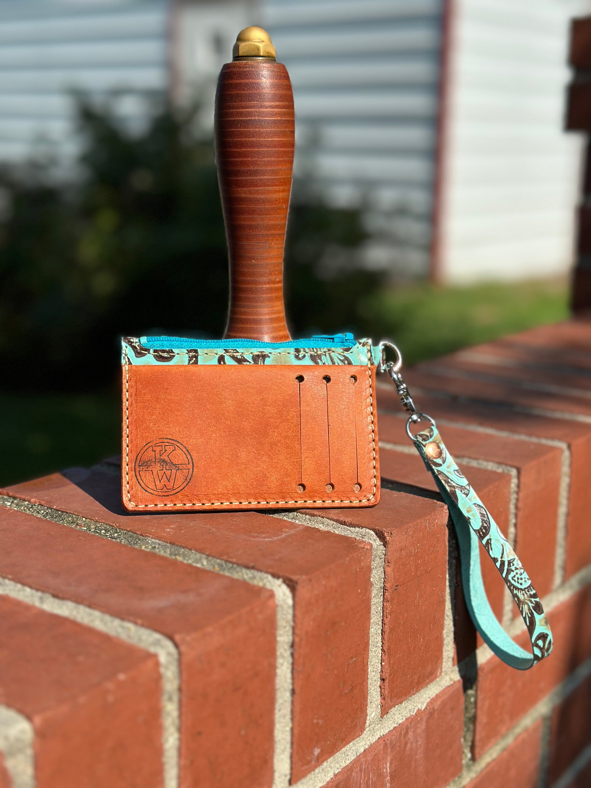 Women’s Wristlet Wallet