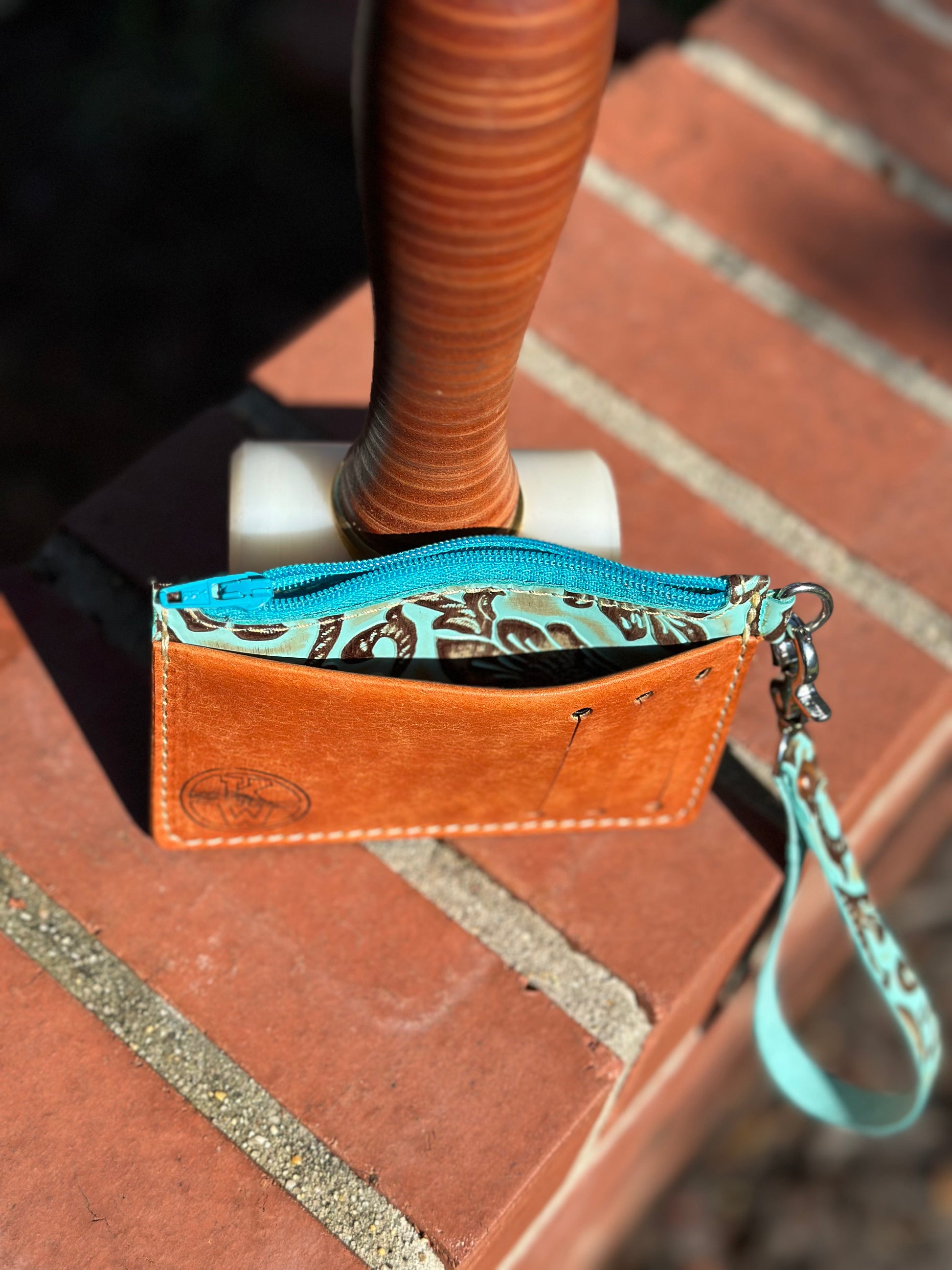 Women’s Wristlet Wallet