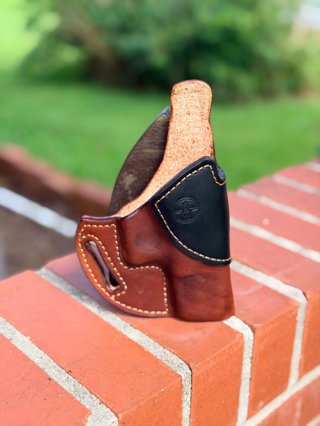 Glock 19 Leather Holster with Optional Optic Cut